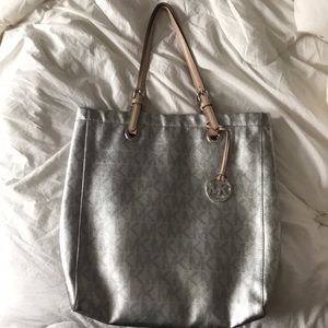 Authentic Michael Kors bag ; like new